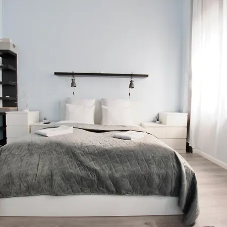 Standard By Hi5- Bacsó